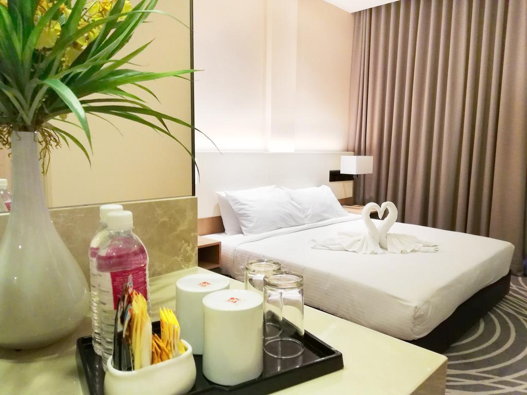 Upper View Regalia Hotel Kuala Lumpur Exterior foto
